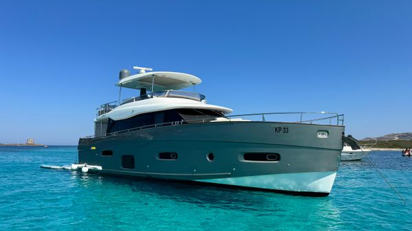 Azimut Magellano 66 