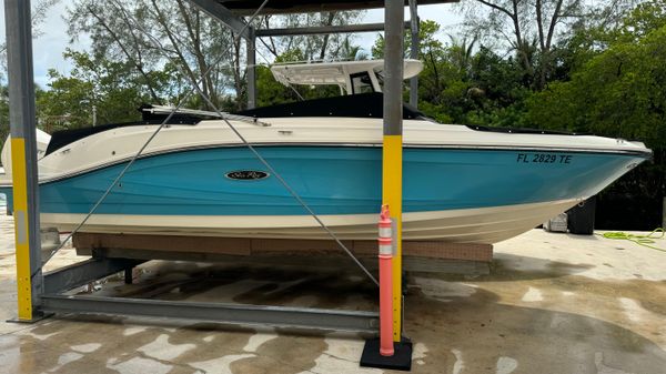 Sea Ray SPX 230 OB 