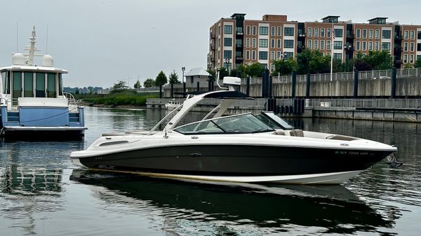 Sea Ray 270 SLX 