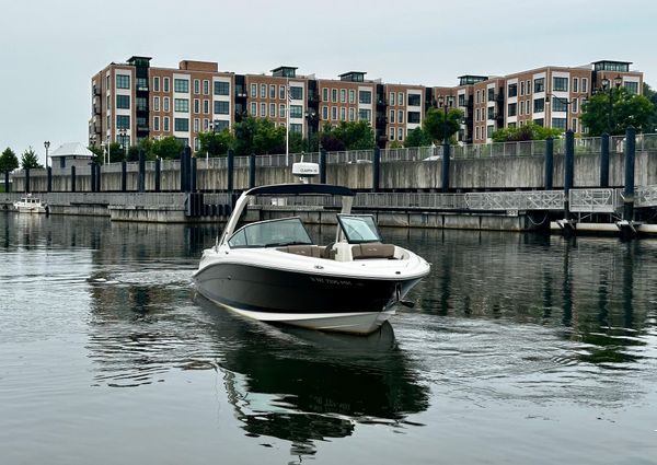 Sea Ray 270 SLX image