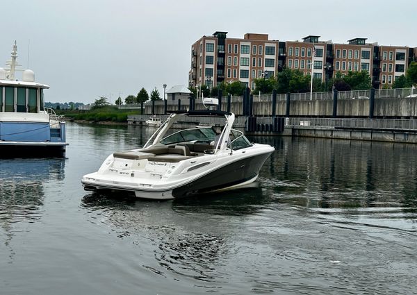 Sea Ray 270 SLX image