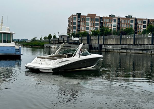 Sea Ray 270 SLX image