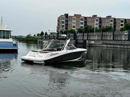 Sea Ray 270 SLX image