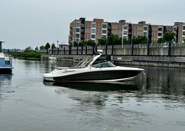 Sea Ray 270 SLX image