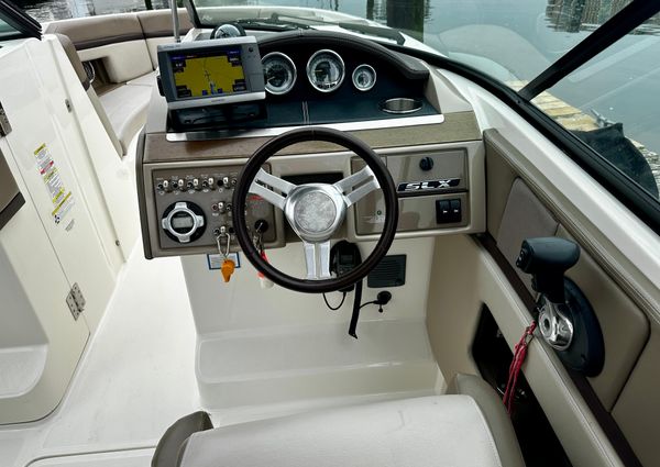 Sea Ray 270 SLX image