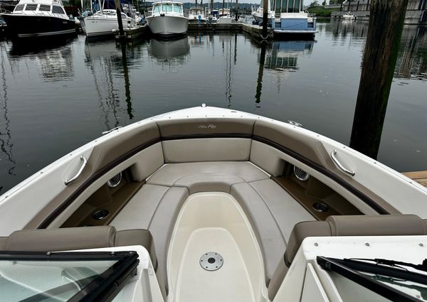 Sea Ray 270 SLX image