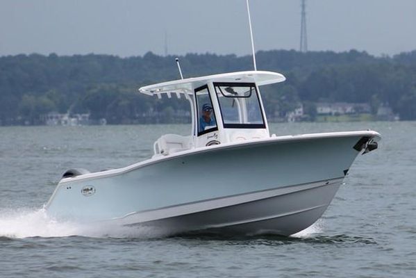 Sea Hunt Gamefish 27 with Coffin Box - main image