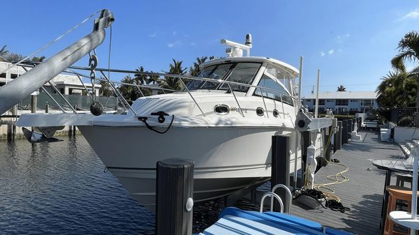 Boston Whaler 345 Conquest 