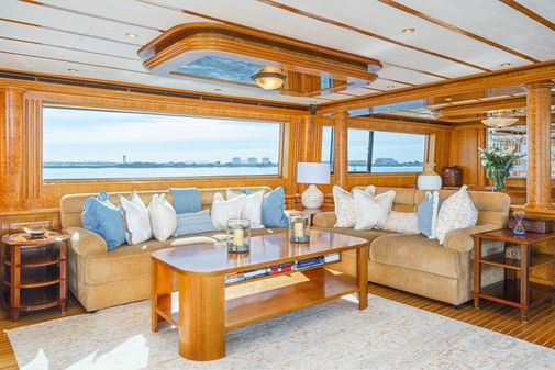 Horizon Widebody Tri-Deck image