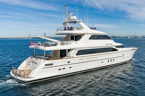 Horizon Widebody Tri-Deck image
