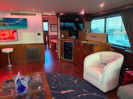 Hatteras COCKPIT-MOTOR-YACHT image