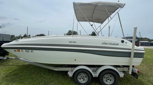 Hurricane SunDeck Sport 188 OB
