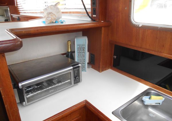 Tollycraft Aft Cabin Cockpit Motor Yacht image