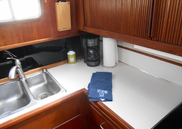 Tollycraft Aft Cabin Cockpit Motor Yacht image