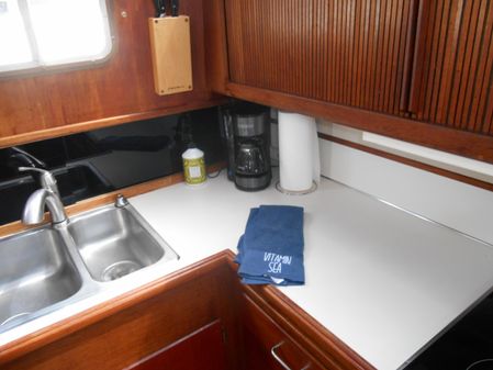 Tollycraft Aft Cabin Cockpit Motor Yacht image