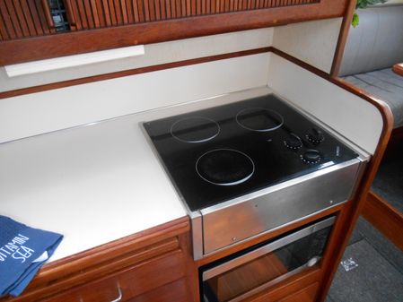 Tollycraft Aft Cabin Cockpit Motor Yacht image