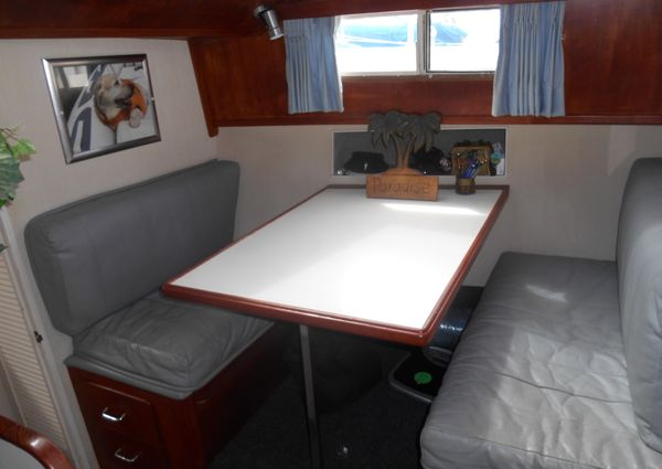 Tollycraft Aft Cabin Cockpit Motor Yacht image