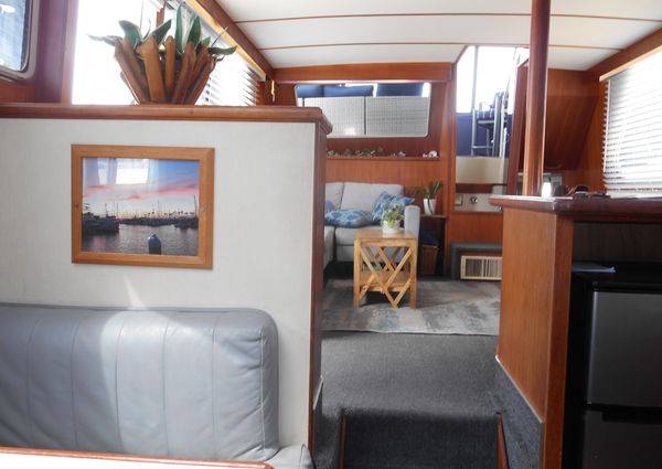 Tollycraft Aft Cabin Cockpit Motor Yacht image