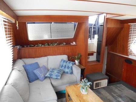 Tollycraft Aft Cabin Cockpit Motor Yacht image