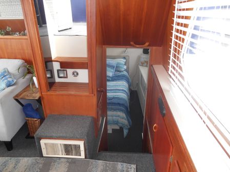 Tollycraft Aft Cabin Cockpit Motor Yacht image