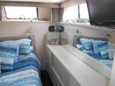 Tollycraft Aft Cabin Cockpit Motor Yacht image