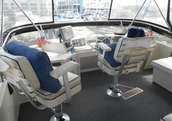 Tollycraft Aft Cabin Cockpit Motor Yacht image