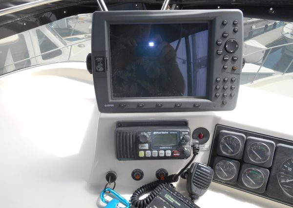 Tollycraft Aft Cabin Cockpit Motor Yacht image