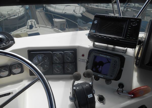 Tollycraft Aft Cabin Cockpit Motor Yacht image