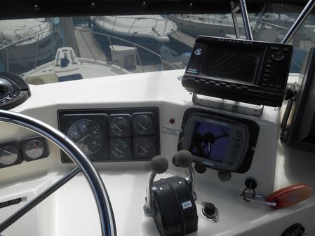 Tollycraft Aft Cabin Cockpit Motor Yacht image