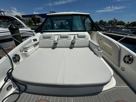 Sea Ray Sundancer 320 OB image