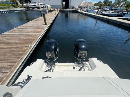 Sea Ray Sundancer 320 OB image