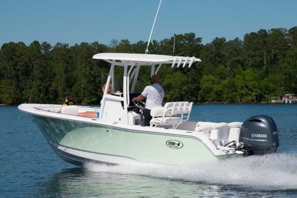 Sea Hunt Ultra 225 - main image