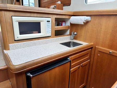 Mainship 34 image