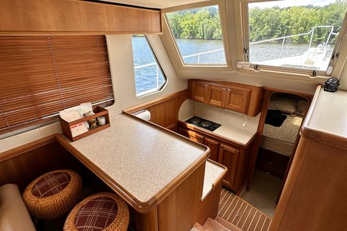 Mainship 34 image