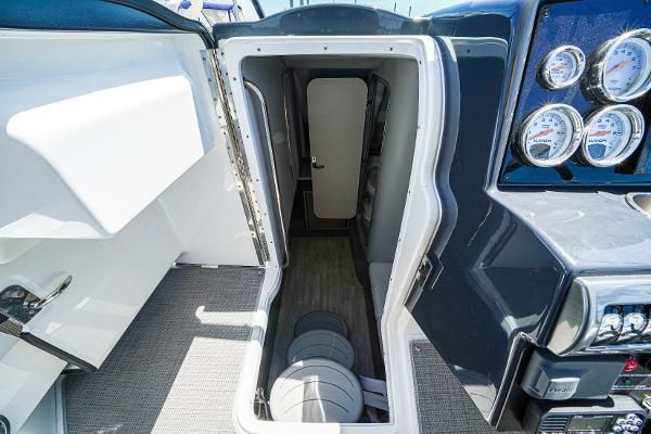 Formula 350-CROSSOVER-BOWRIDER image