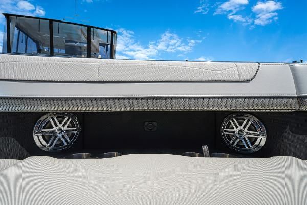 Formula 350-CROSSOVER-BOWRIDER image