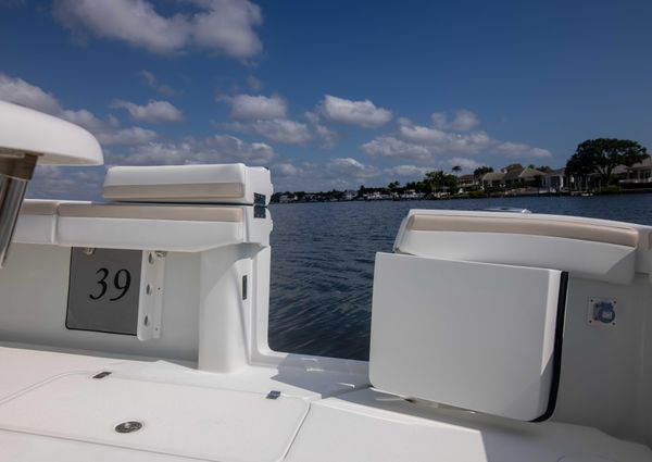 Yellowfin 39 Center Console image