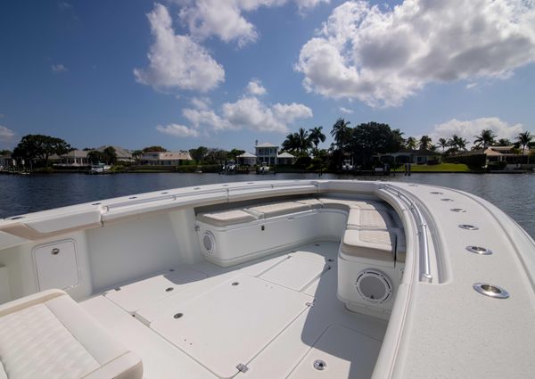 Yellowfin 39 Center Console image