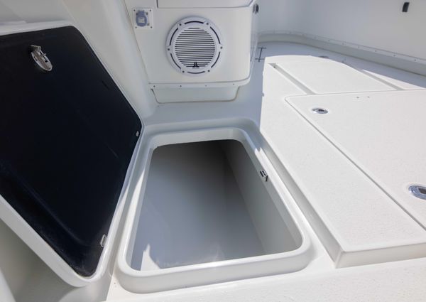 Yellowfin 39 Center Console image