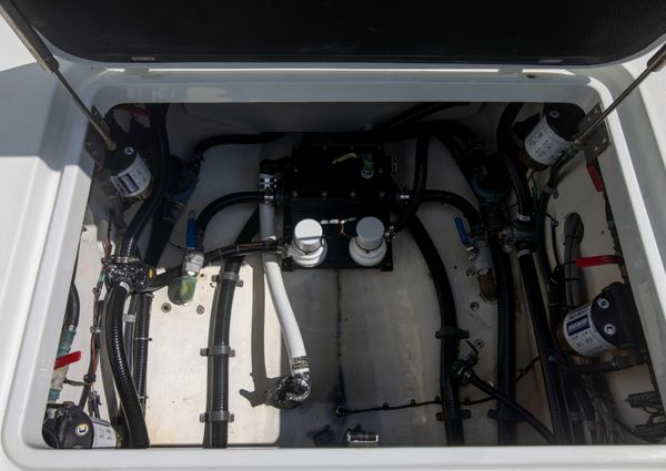 Yellowfin 39 Center Console image