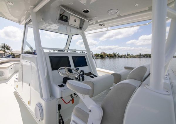 Yellowfin 39 Center Console image