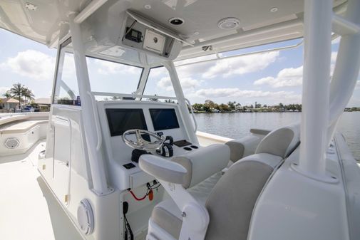 Yellowfin 39 Center Console image