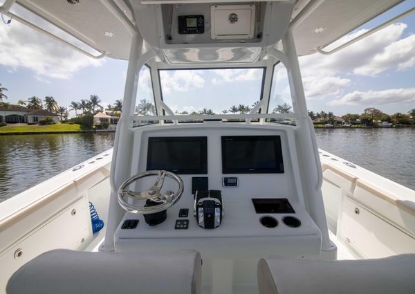 Yellowfin 39 Center Console image