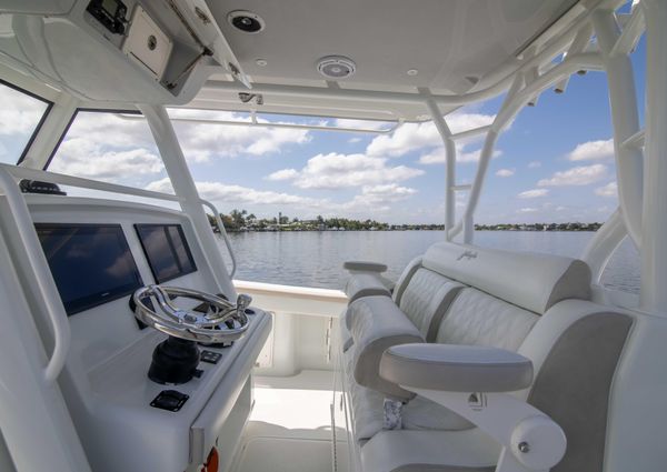 Yellowfin 39 Center Console image