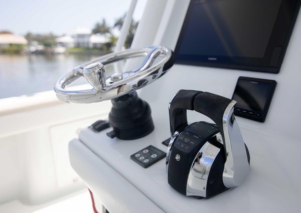 Yellowfin 39 Center Console image