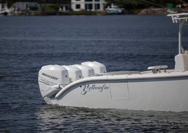 Yellowfin 39 Center Console image