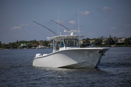 Yellowfin 39 Center Console image