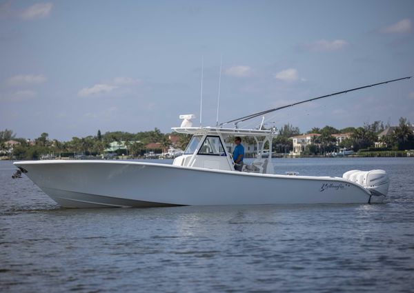 Yellowfin 39 Center Console image