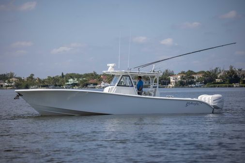 Yellowfin 39 Center Console image