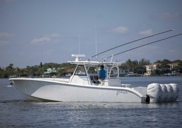 Yellowfin 39 Center Console image